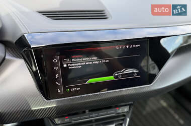 Лифтбек Audi e-tron GT 2022 в 