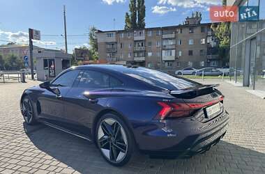 Купе Audi e-tron GT 2024 в 