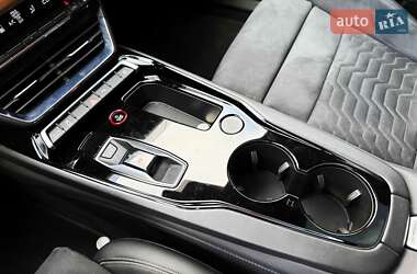 Лифтбек Audi e-tron GT 2022 в 