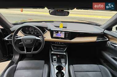 Лифтбек Audi e-tron GT 2022 в 