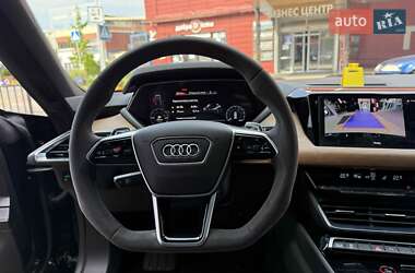 Лифтбек Audi e-tron GT 2022 в 