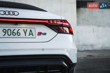 Лифтбек Audi e-tron GT 2021 в 