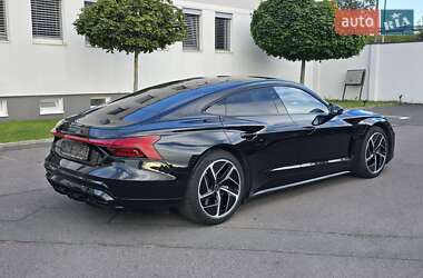 Лифтбек Audi e-tron GT 2023 в 
