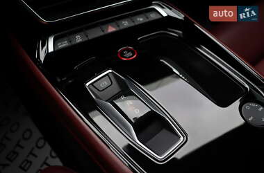 Ліфтбек Audi e-tron GT 2021 в 