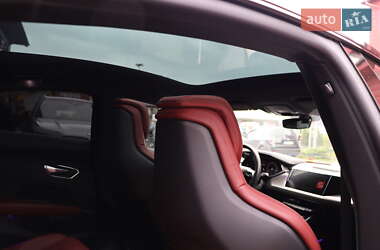 Ліфтбек Audi e-tron GT 2021 в 