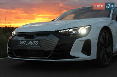 Лифтбек Audi e-tron GT 2021 в 