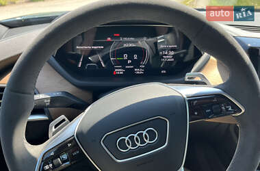 Лифтбек Audi e-tron GT 2022 в 