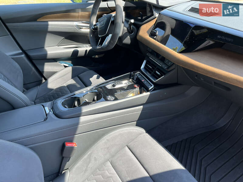 Ліфтбек Audi e-tron GT 2022 в Дніпрі