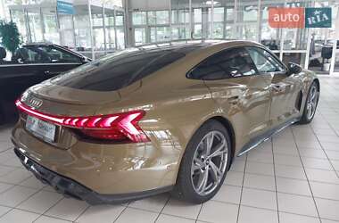 Ліфтбек Audi e-tron GT 2022 в 