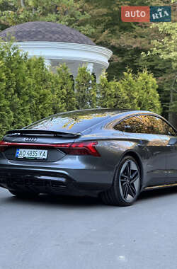 Лифтбек Audi e-tron GT 2021 в 