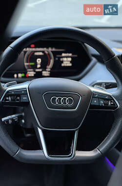 Лифтбек Audi e-tron GT 2021 в 