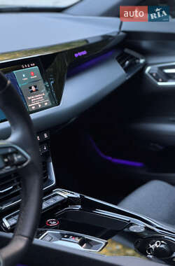 Лифтбек Audi e-tron GT 2021 в 