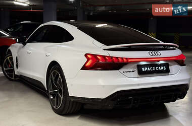 Лифтбек Audi e-tron GT 2022 в 