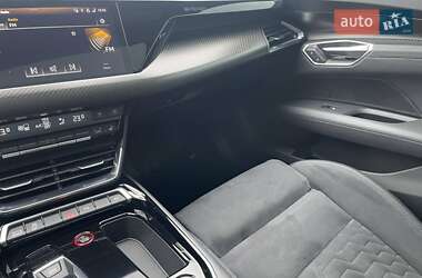 Лифтбек Audi e-tron GT 2022 в 
