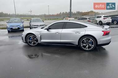 Лифтбек Audi e-tron GT 2022 в 