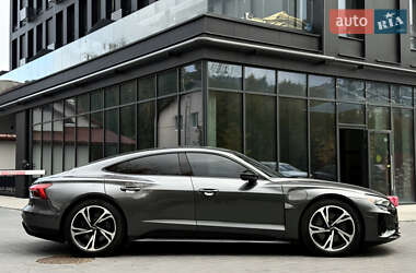 Лифтбек Audi e-tron GT 2022 в 