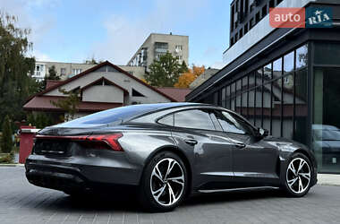 Лифтбек Audi e-tron GT 2022 в 