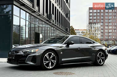 Лифтбек Audi e-tron GT 2022 в 