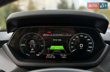Лифтбек Audi e-tron GT 2022 в 