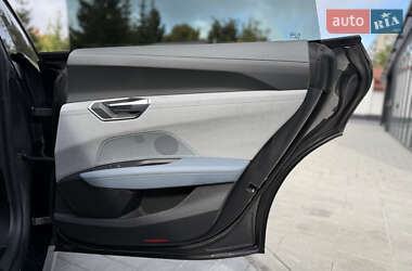 Лифтбек Audi e-tron GT 2022 в 
