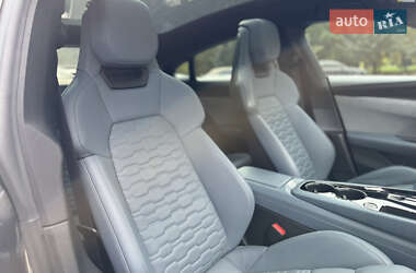 Лифтбек Audi e-tron GT 2022 в 