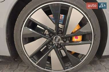 Ліфтбек Audi e-tron GT 2022 в 