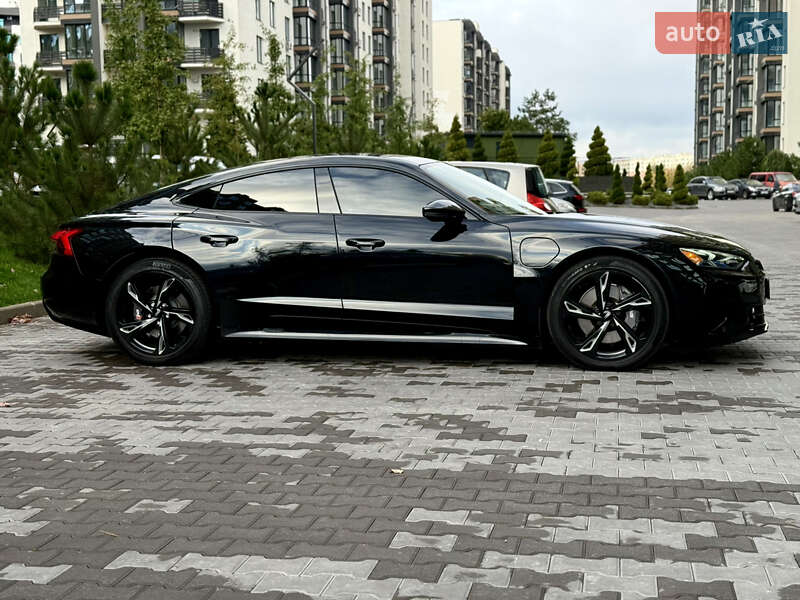 Лифтбек Audi e-tron GT 2021 в Киеве фото 10 Лифтбек Audi e-tron GT 2021 в Киеве