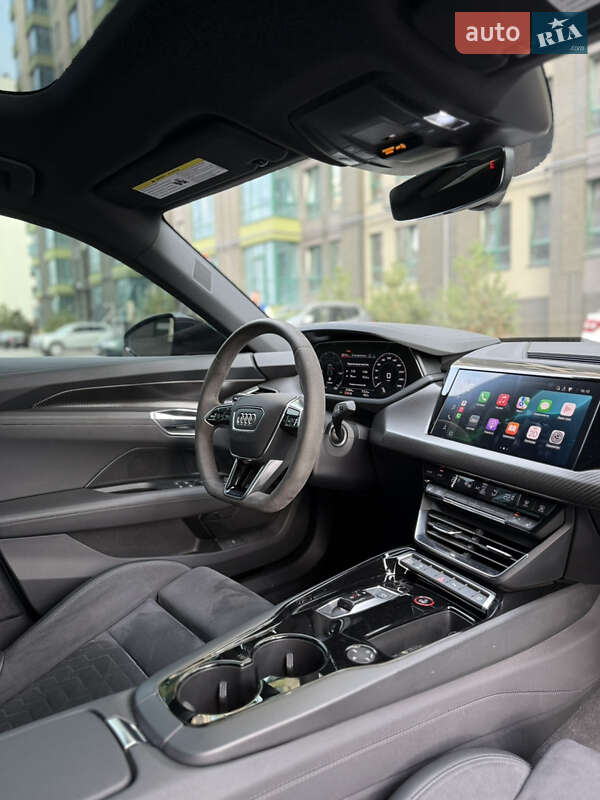 Лифтбек Audi e-tron GT 2021 в Киеве фото 39 Лифтбек Audi e-tron GT 2021 в Киеве