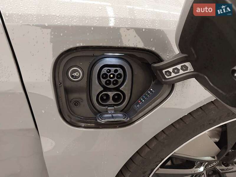Лифтбек Audi e-tron GT 2022 в Жашкове