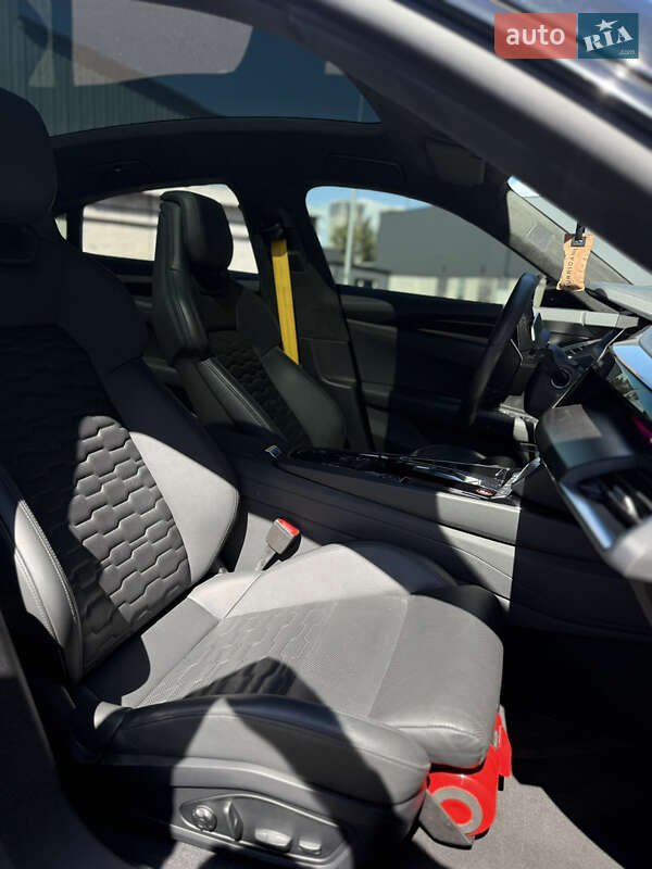 Ліфтбек Audi e-tron GT 2022 в Києві фото 15 Ліфтбек Audi e-tron GT 2022 в Києві
