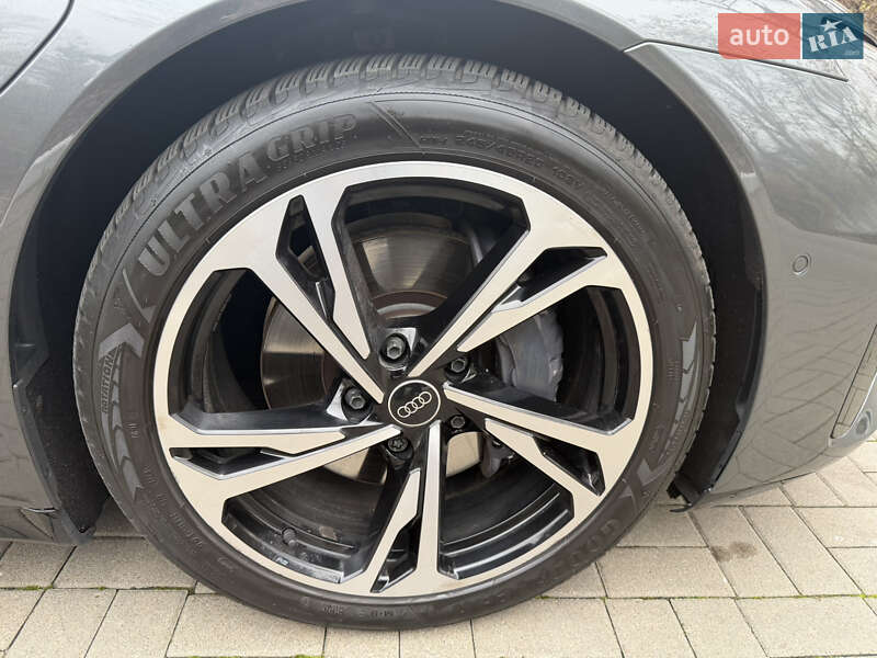 Лифтбек Audi e-tron GT 2023 в Киеве фото 5 Лифтбек Audi e-tron GT 2023 в Киеве