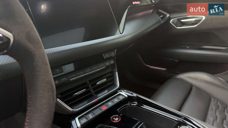 Ліфтбек Audi e-tron GT 2022 в Луцьку фото 15 Ліфтбек Audi e-tron GT 2022 в Луцьку