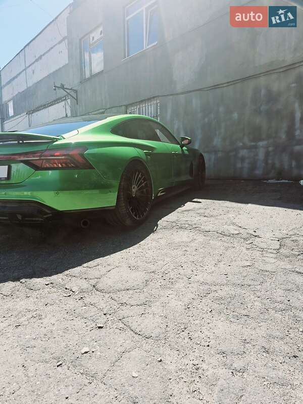 Лифтбек Audi e-tron GT 2022 в Каменском