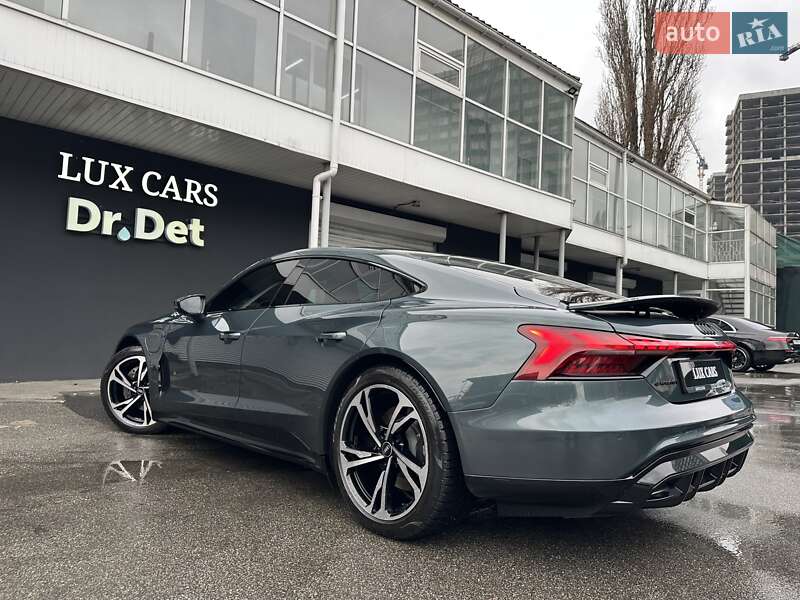 Лифтбек Audi e-tron GT 2022 в Киеве фото 32 Лифтбек Audi e-tron GT 2022 в Киеве