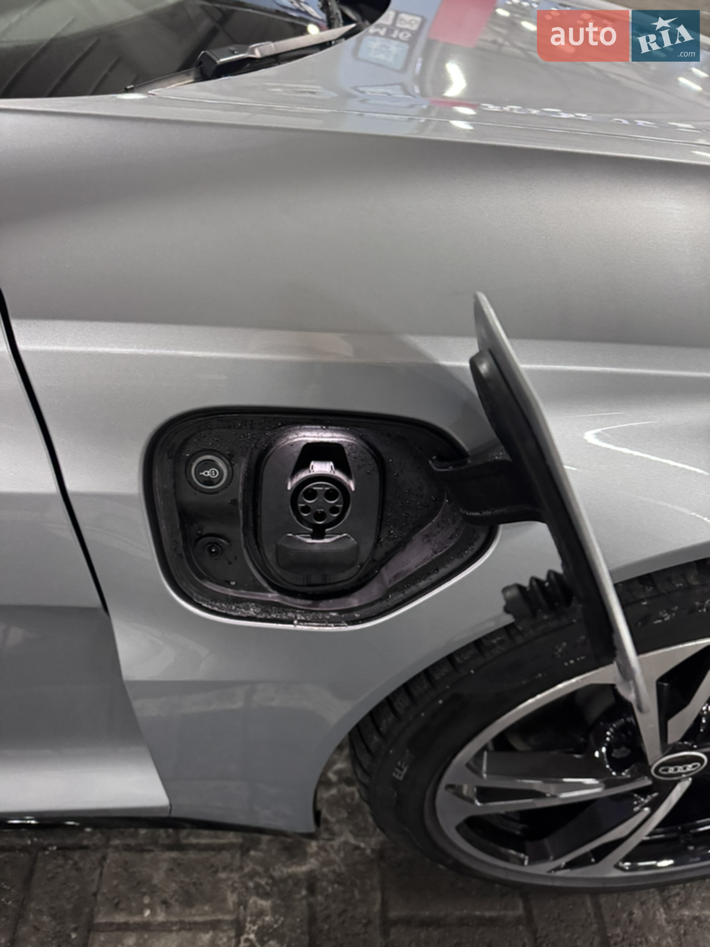 2021 Audi e-tron GT - мініатюра 16