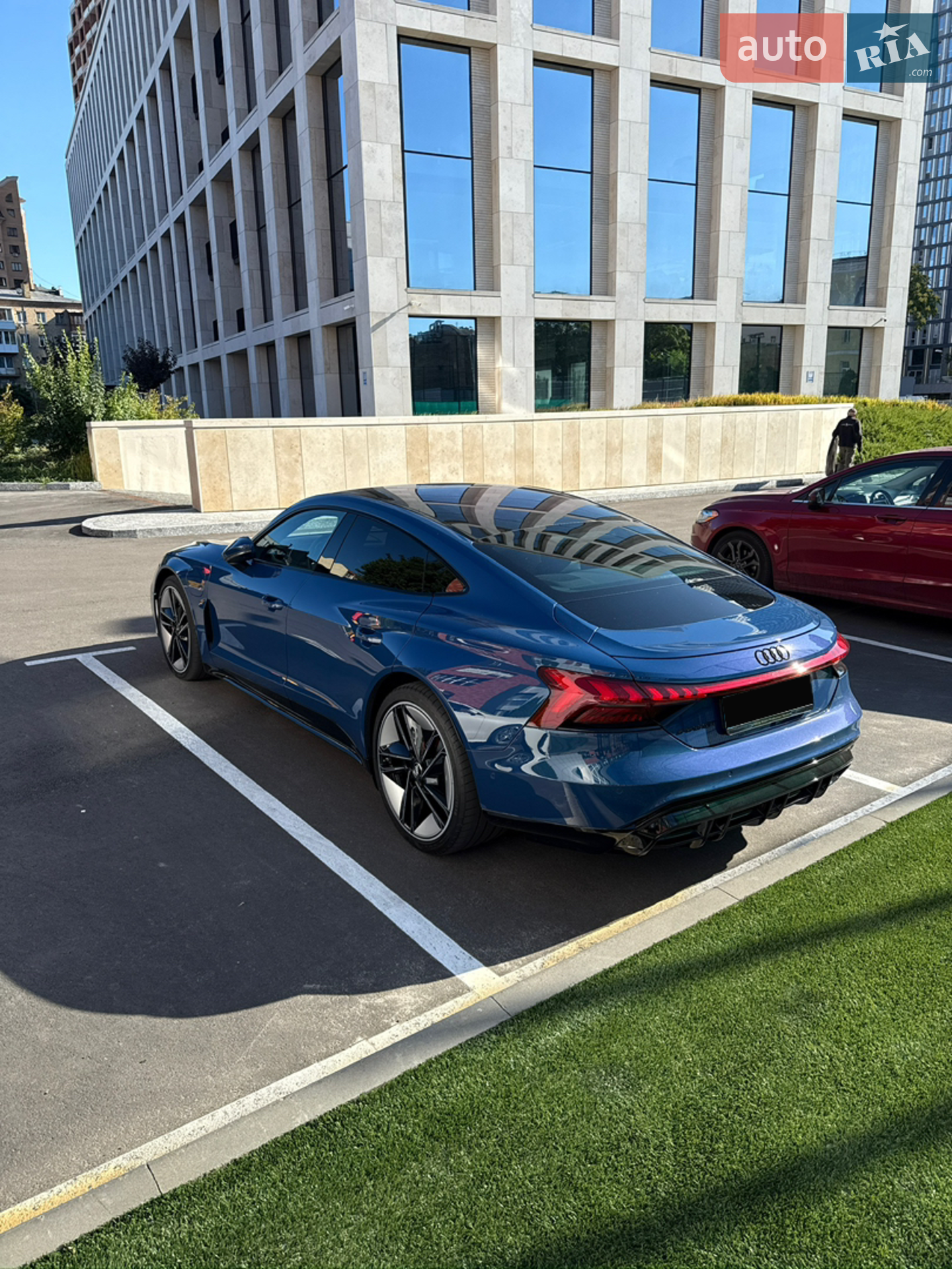 2021 Audi e-tron GT - мініатюра 3