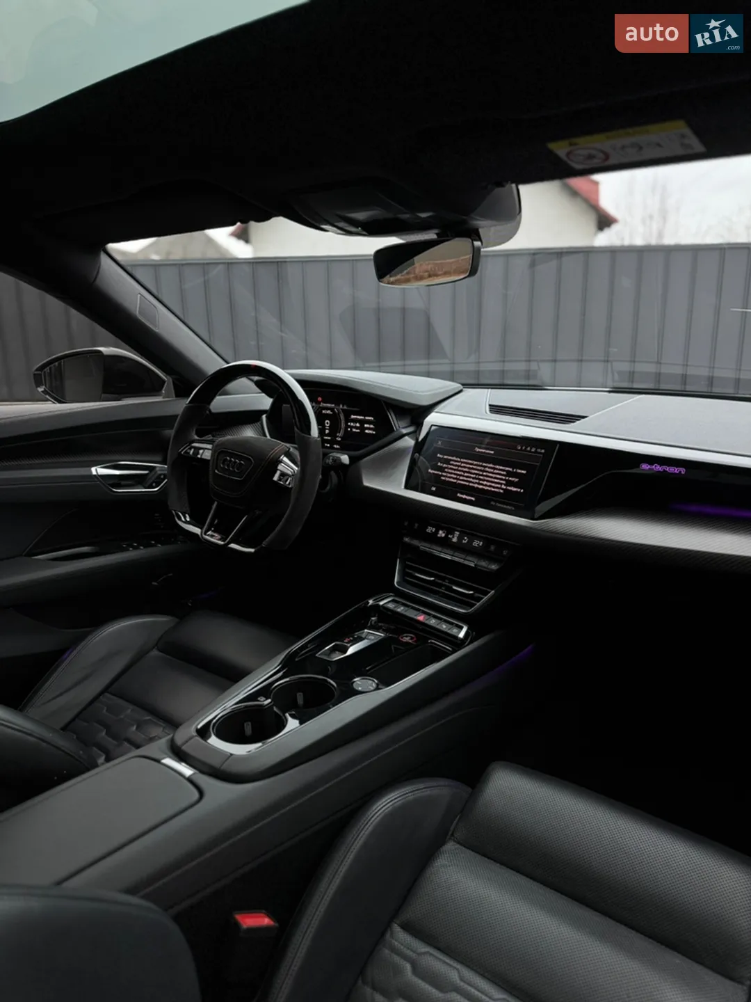 2022 Audi e-tron GT - мініатюра 9