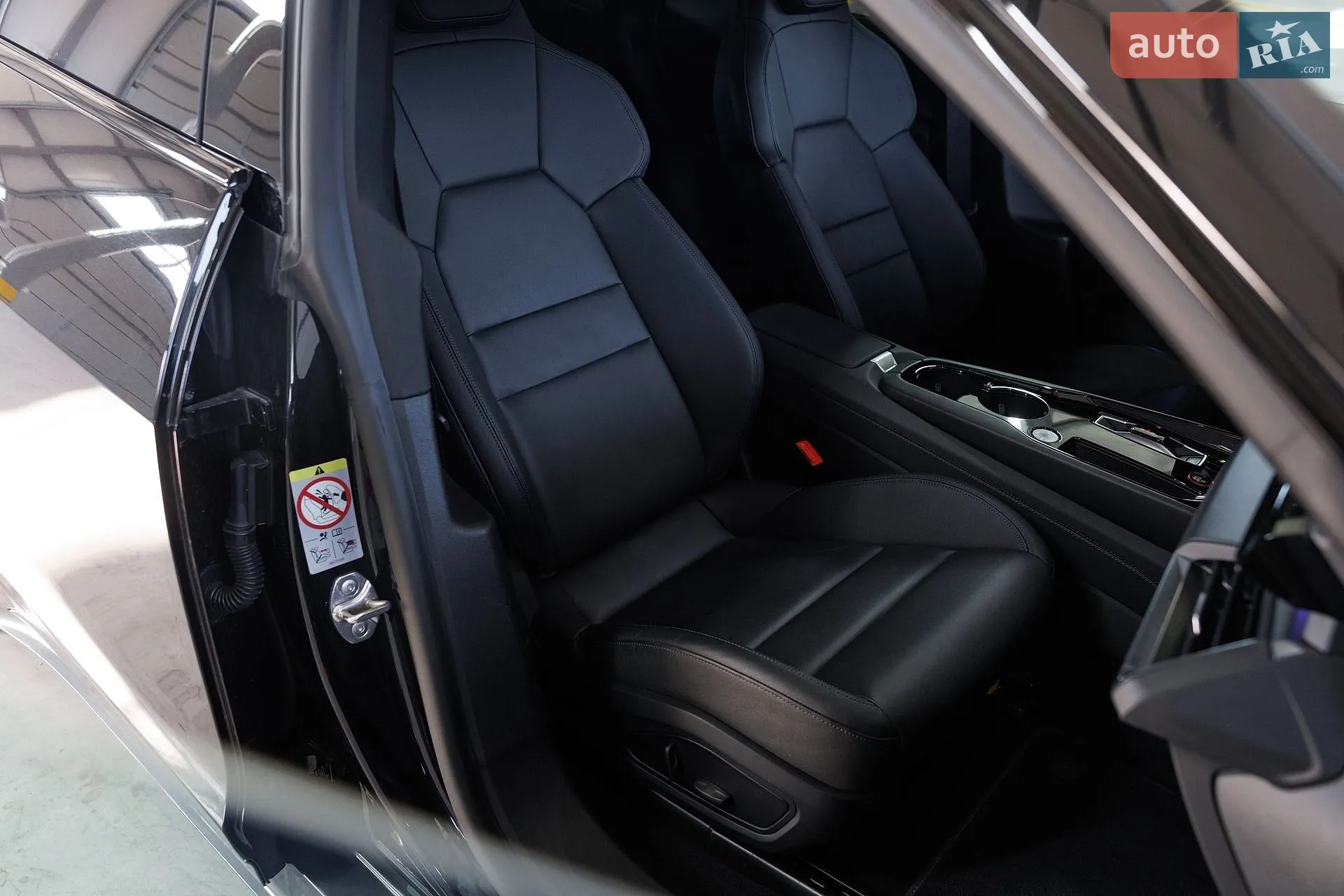 2022 Audi e-tron GT - мініатюра 22
