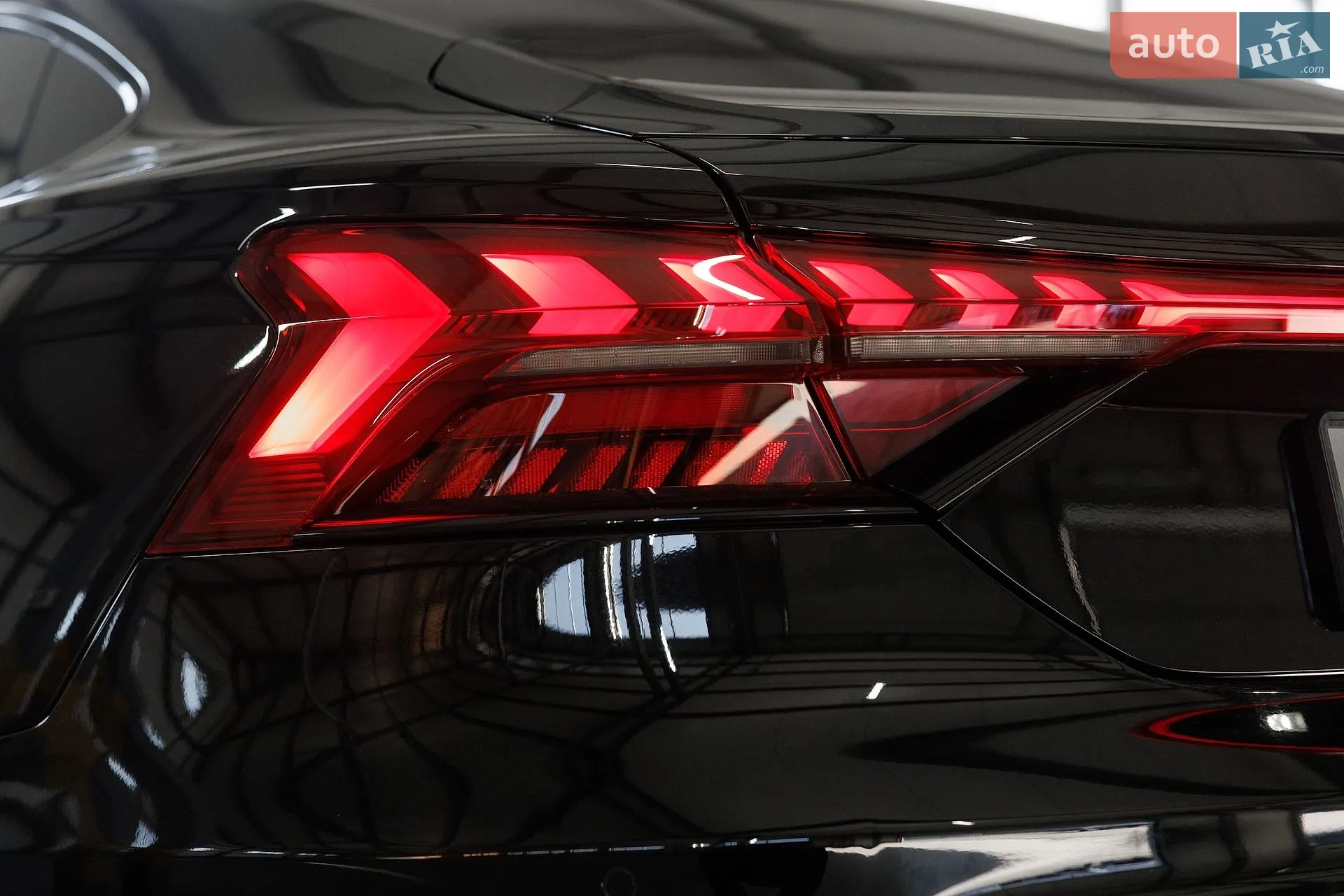 2022 Audi e-tron GT - мініатюра 30