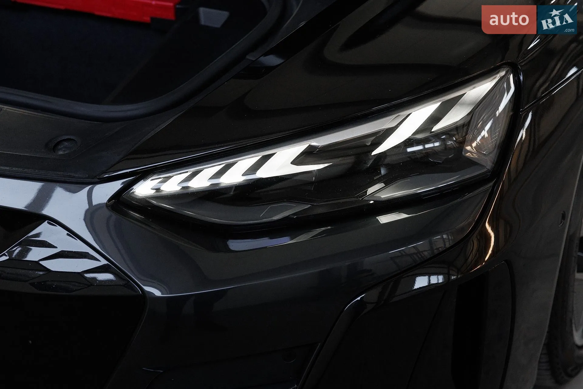 2022 Audi e-tron GT - мініатюра 47