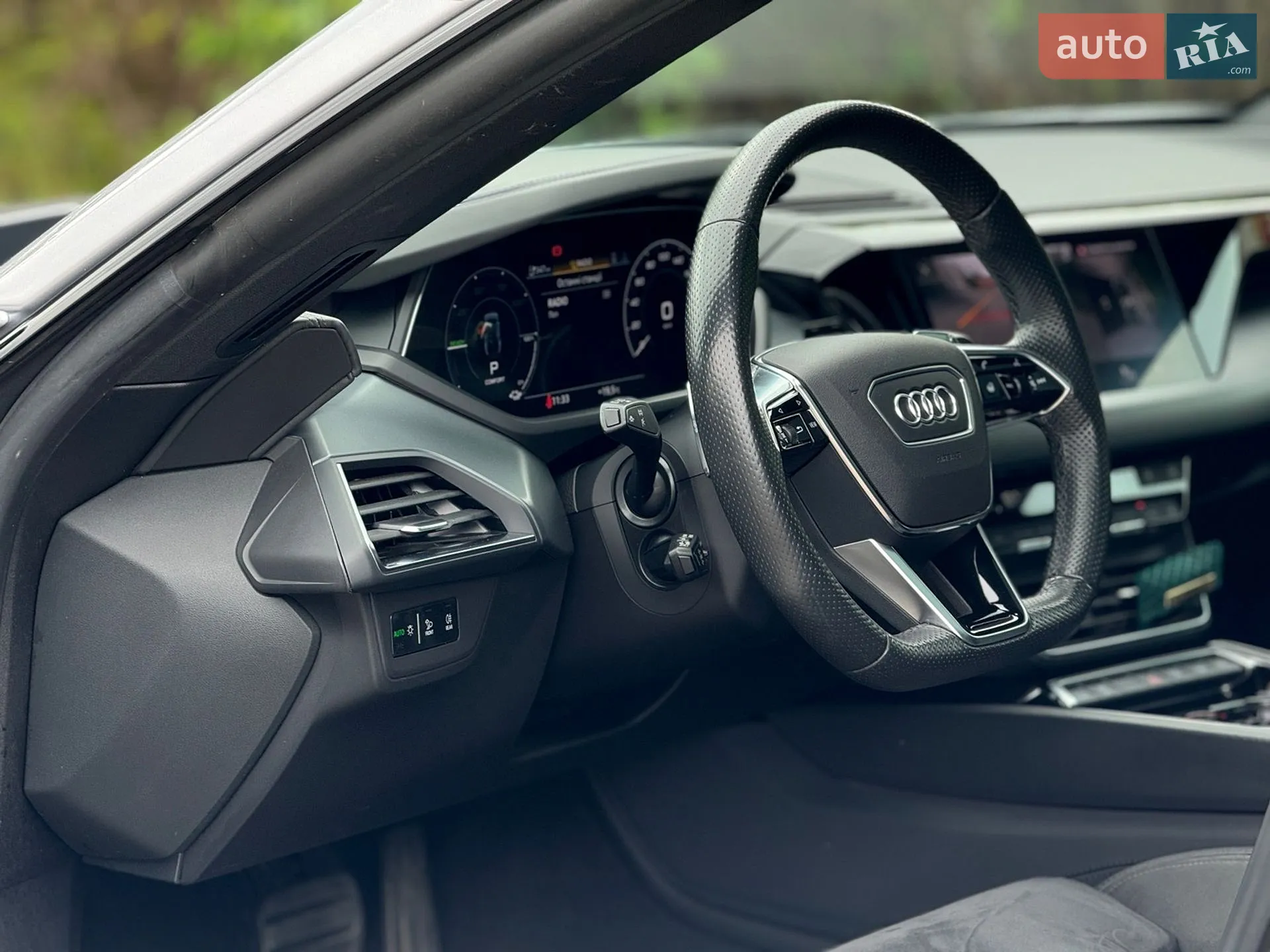2021 Audi e-tron GT - мініатюра 26