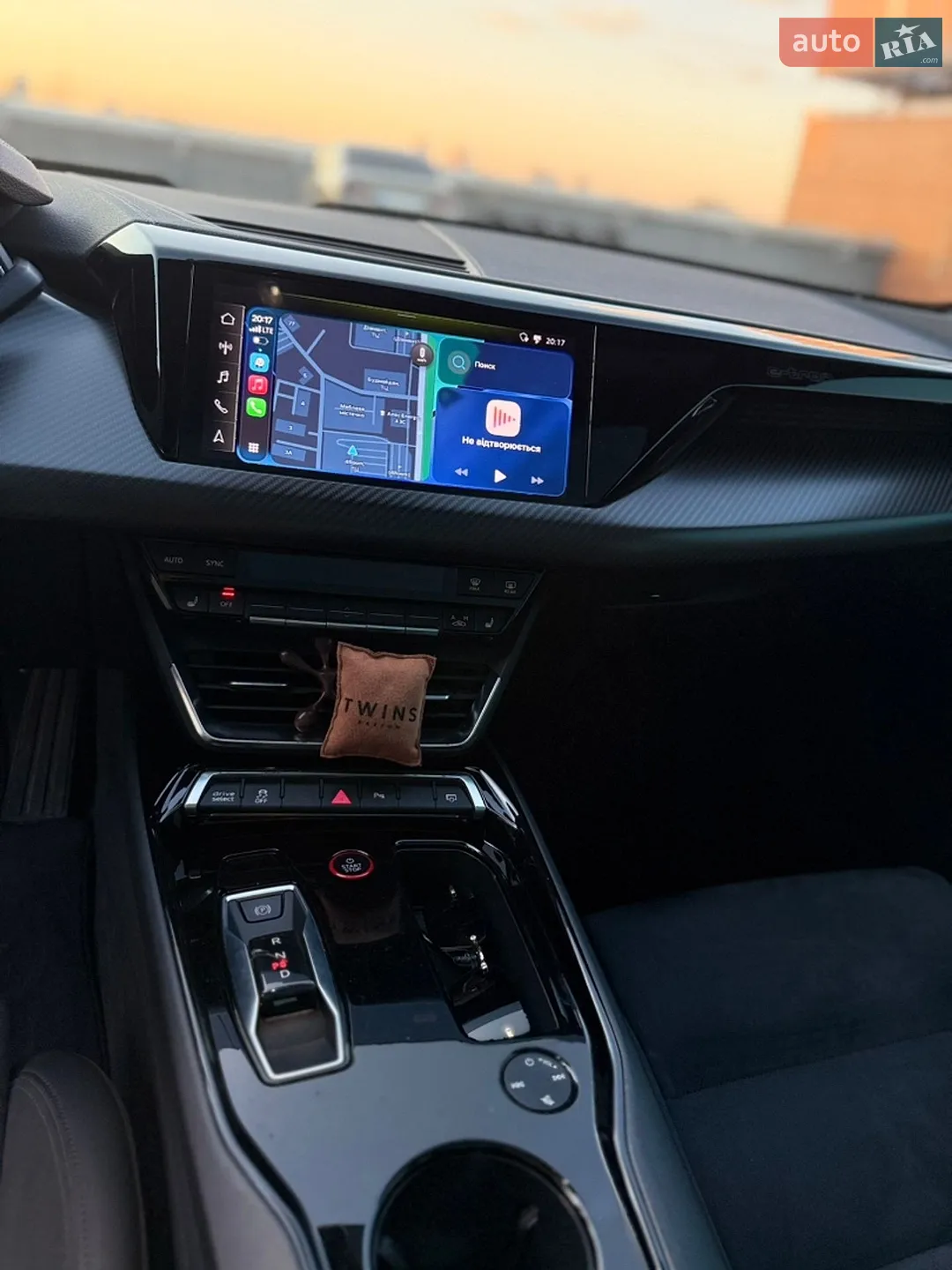 2021 Audi e-tron GT - мініатюра 26