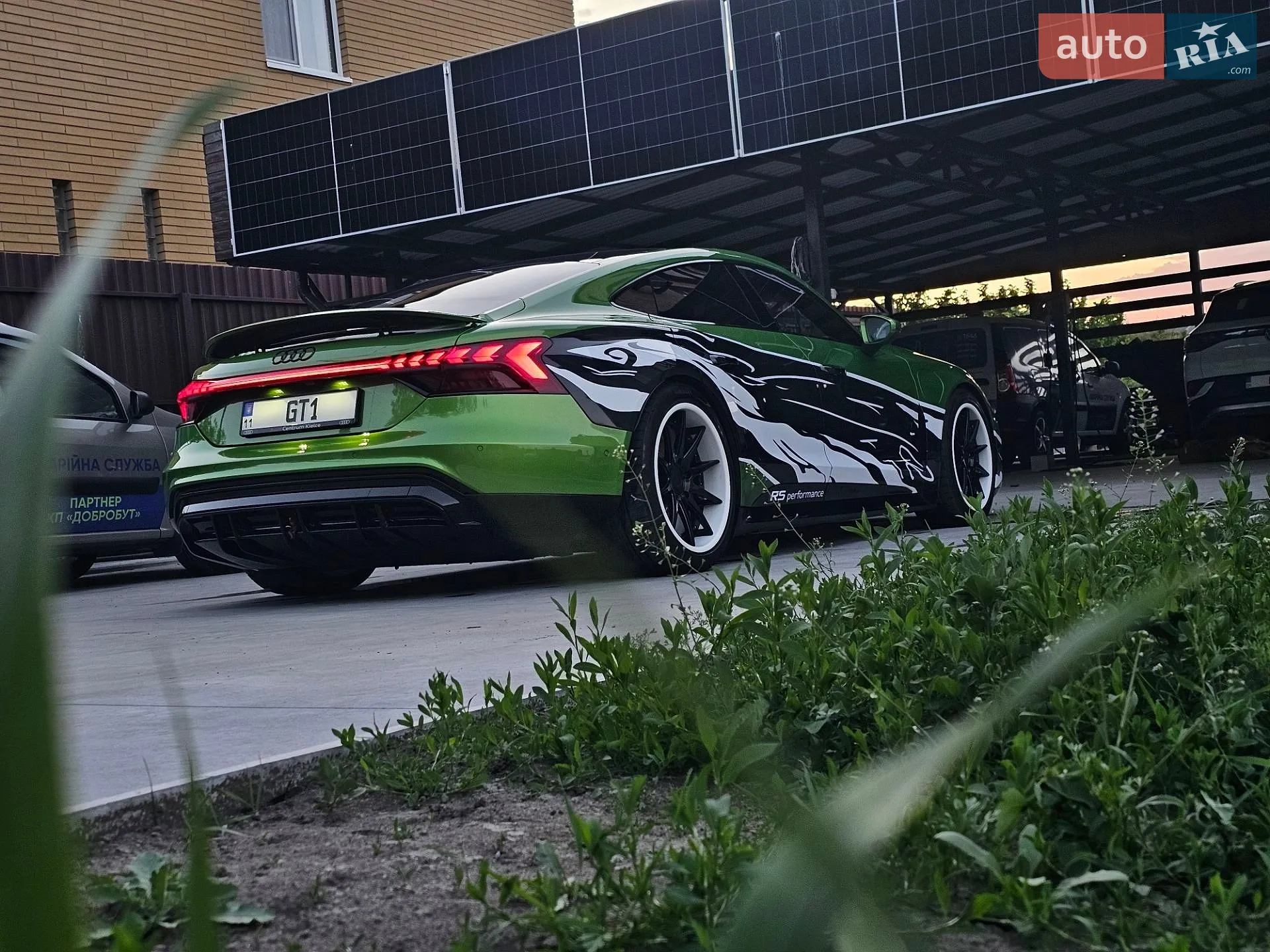 2022 Audi e-tron GT - фото 1