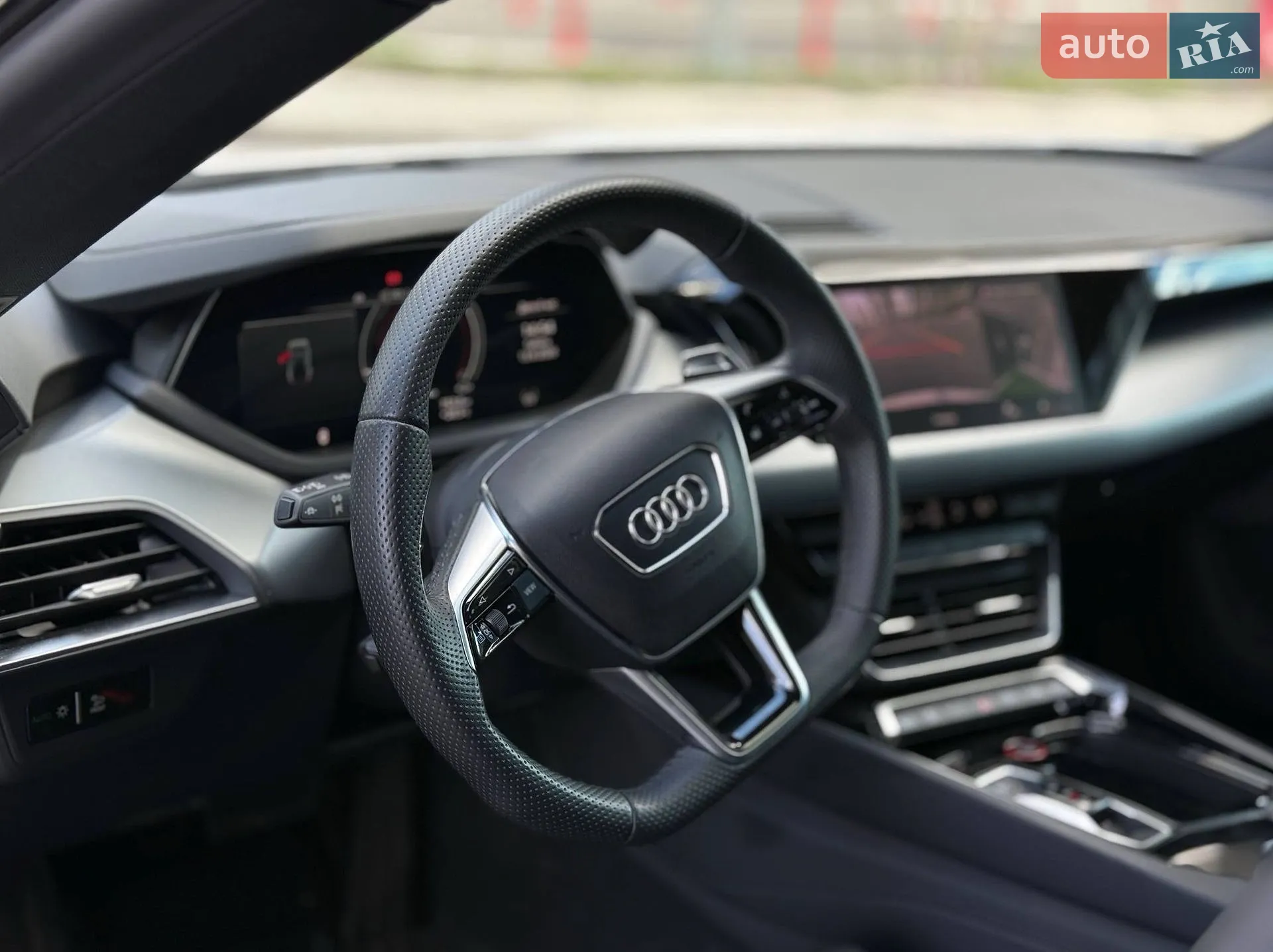 2022 Audi e-tron GT - мініатюра 12