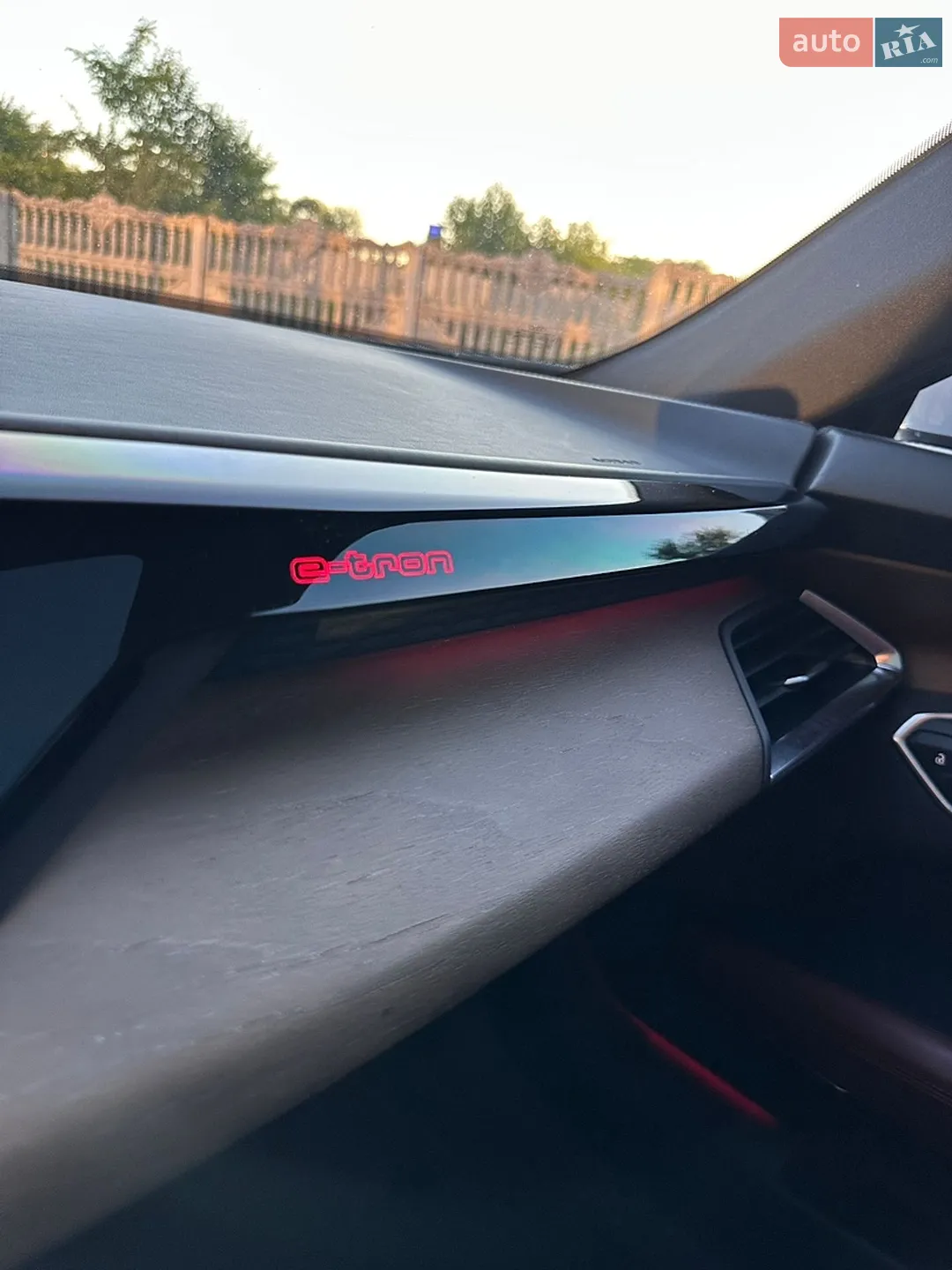 2021 Audi e-tron GT - мініатюра 17