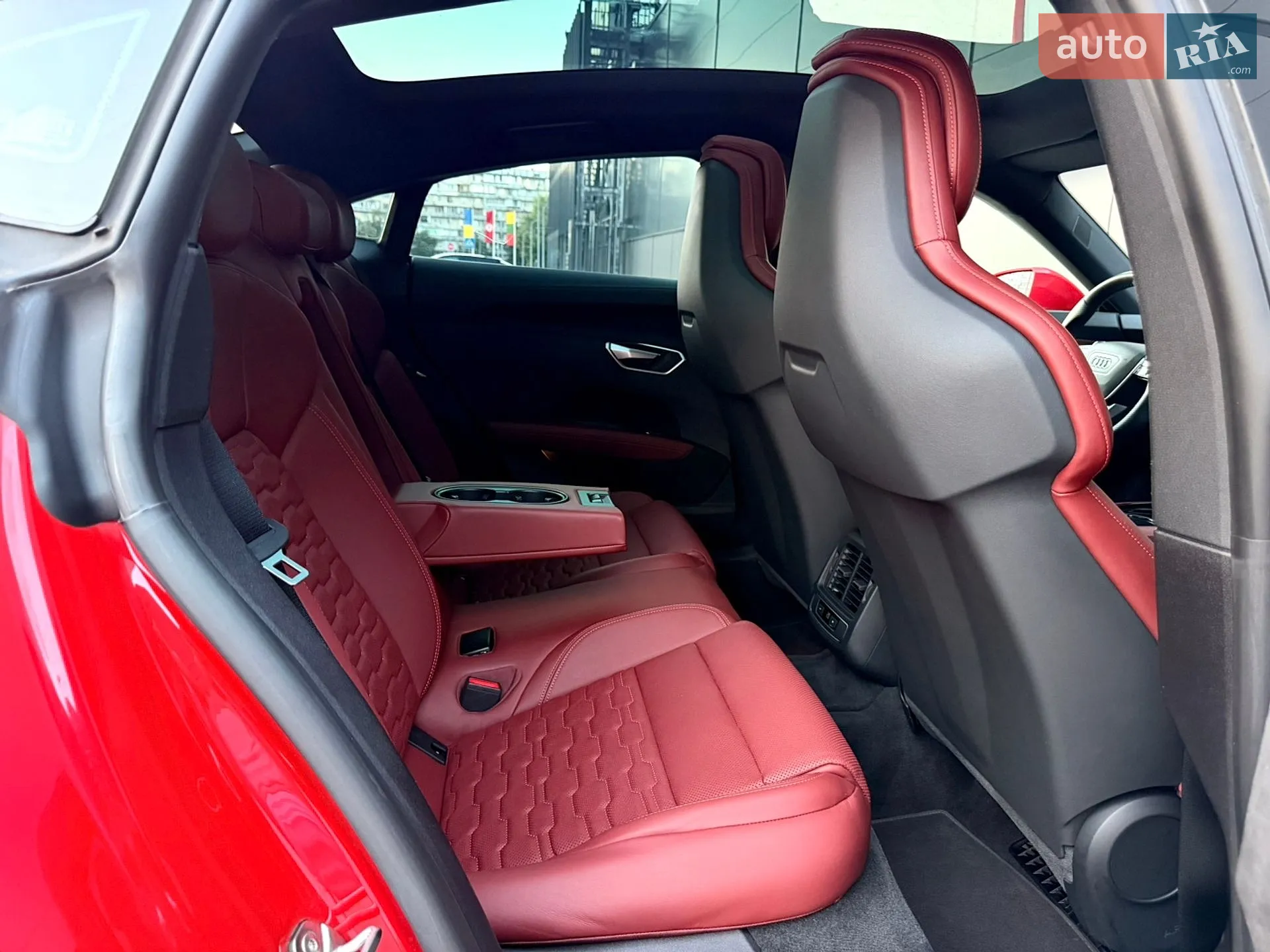 2021 Audi e-tron GT - мініатюра 40