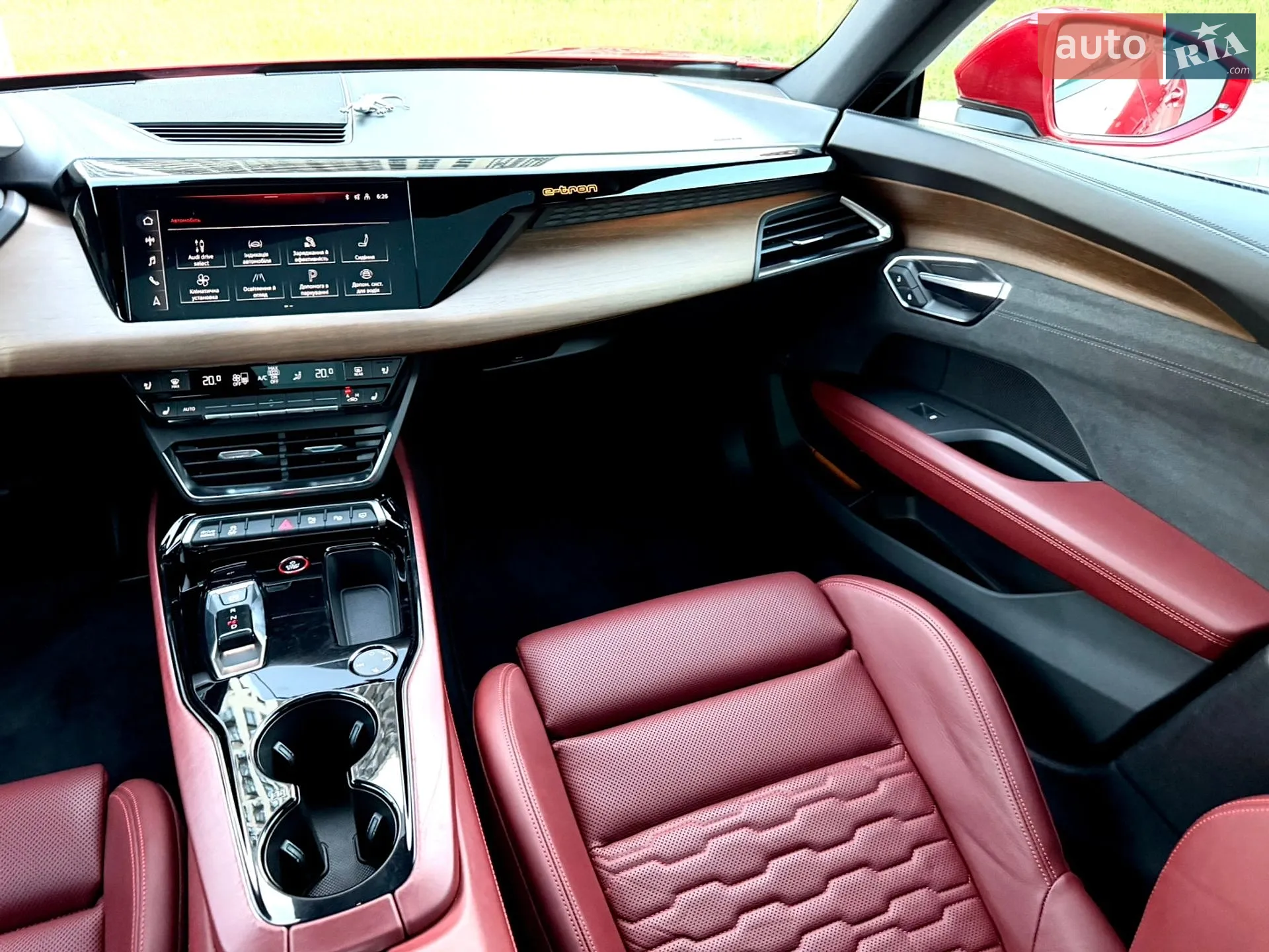 2021 Audi e-tron GT - мініатюра 58