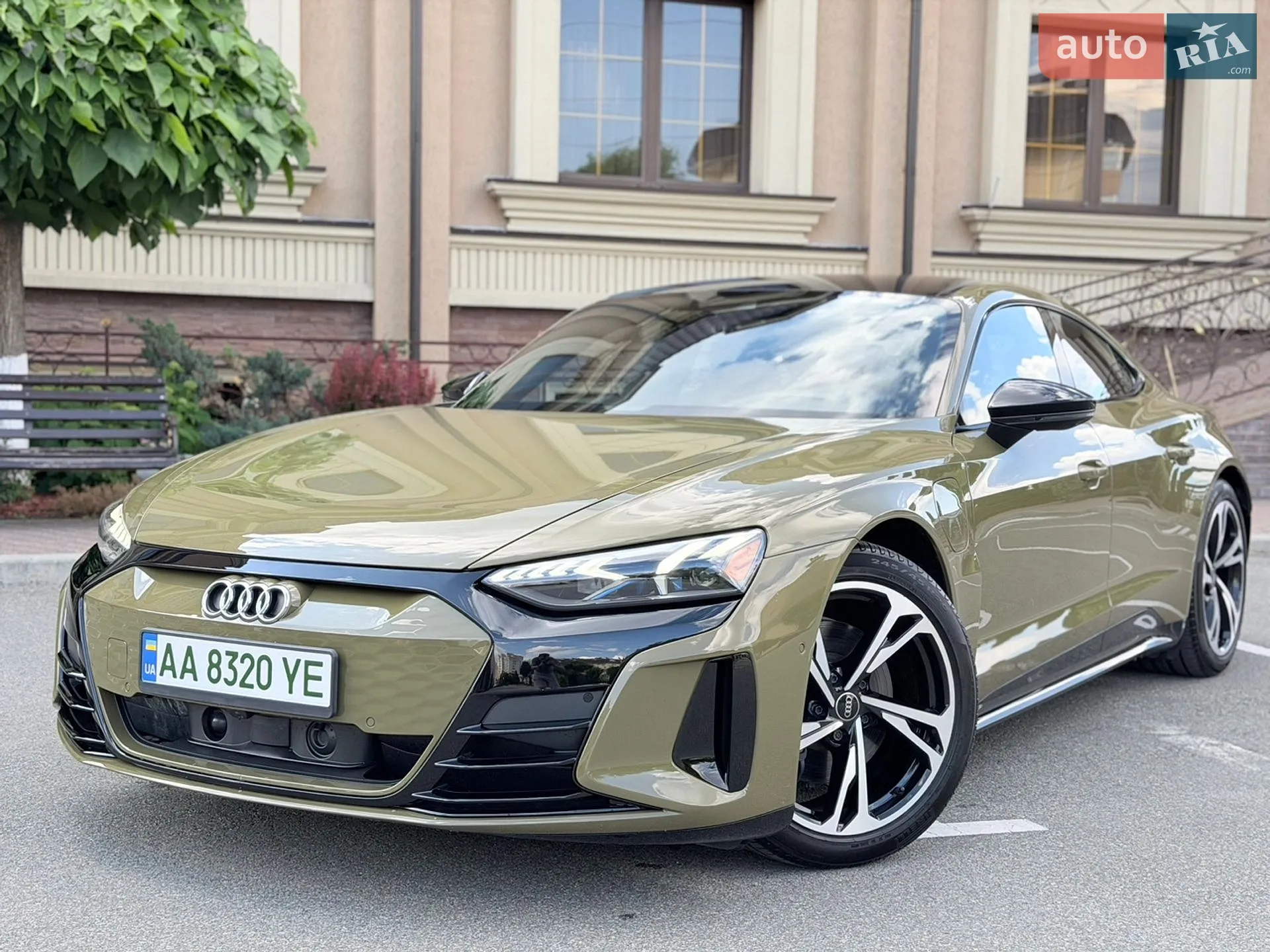 2022 Audi e-tron GT - фото 1