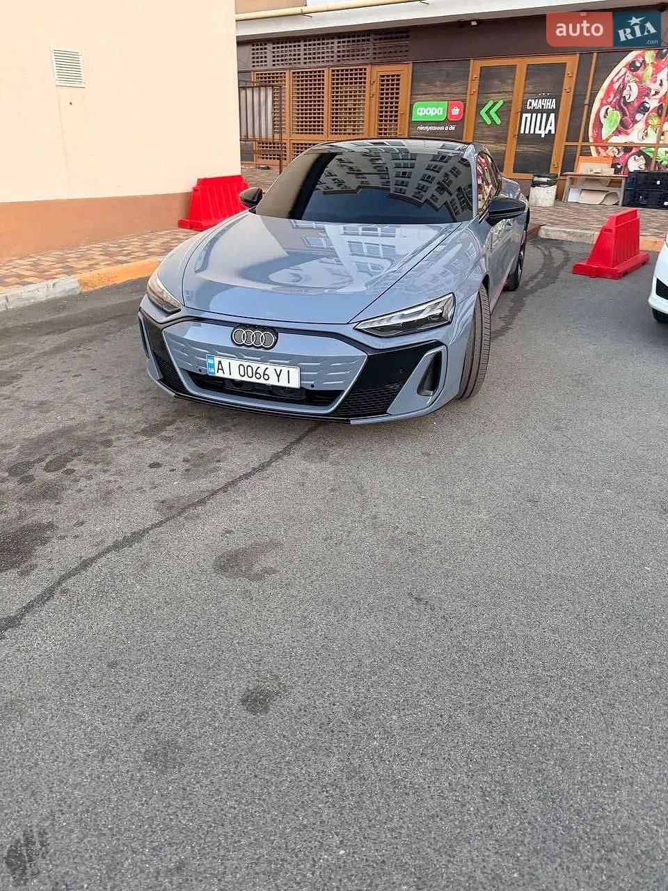 2022 Audi e-tron GT - мініатюра 2