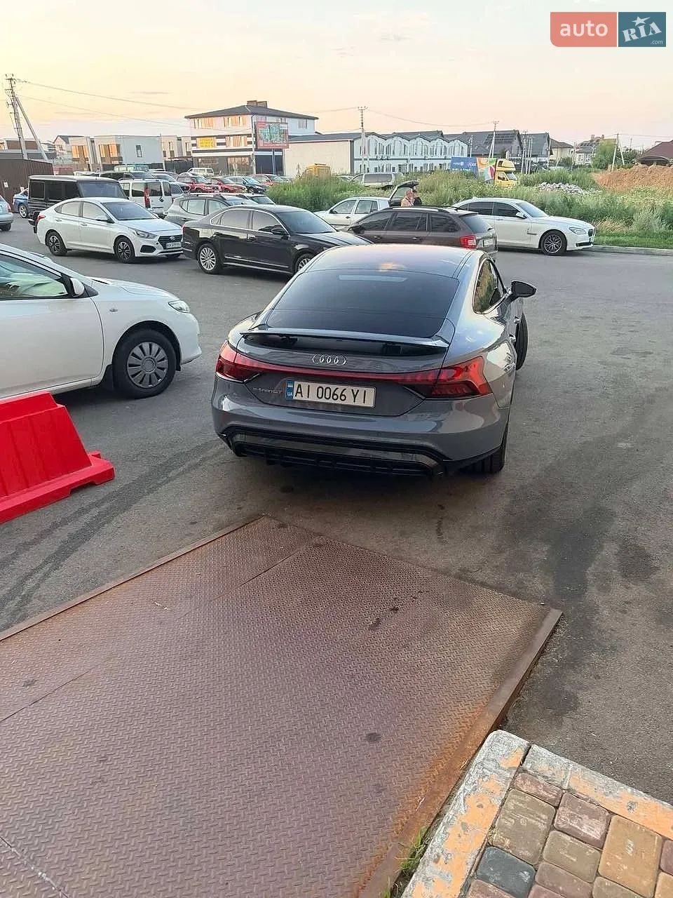 2022 Audi e-tron GT - мініатюра 5